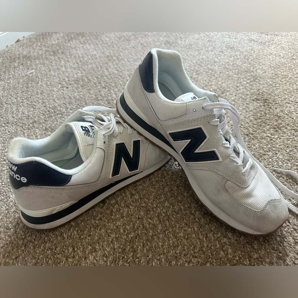 New balance 574 men’s size 11.5 light gray and white excellent used condition